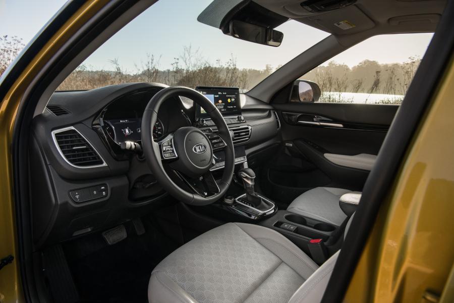 Интерьер Kia Seltos 2020 года  (NA) (фото 28 из 45)